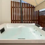 Апартаменты Enjoy - Attico Con Idromassaggio E Garage - Zona Sant'antonio Падуя