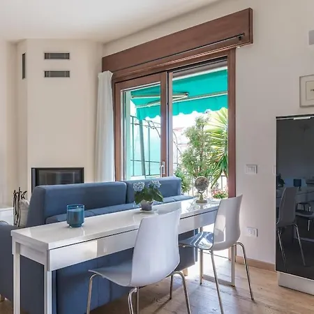 Apartment Enjoy - Attico In Centro Con Garage, Sant'antonio *