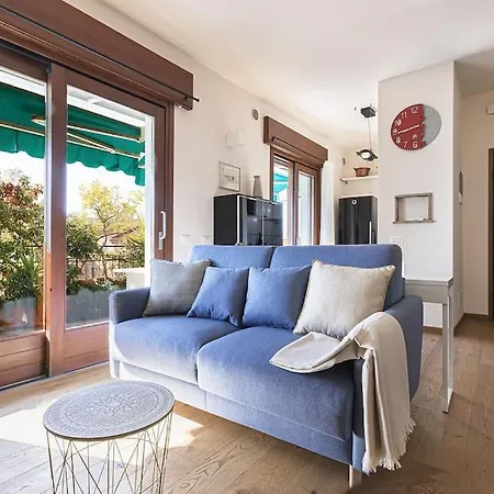 Διαμέρισμα Enjoy - Attico Con Idromassaggio E Garage - Zona Sant'antonio *