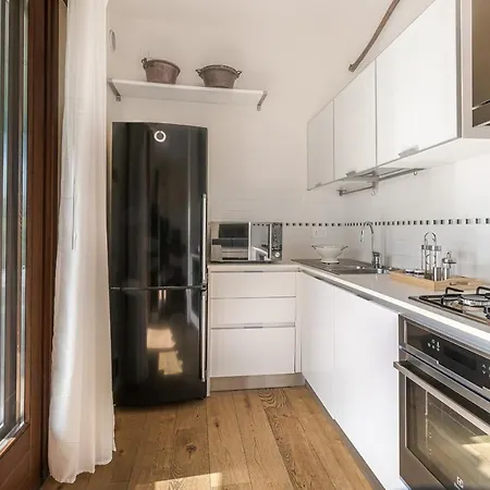 Enjoy - Attico In Centro Con Garage, Sant'antonio Apartment Padova