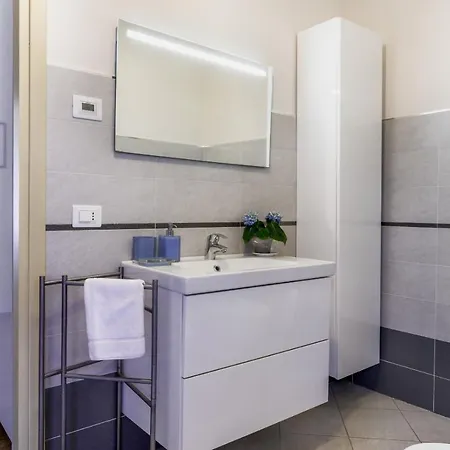 Enjoy - Attico Con Idromassaggio E Garage - Zona Sant'antonio 帕多瓦