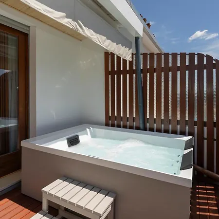 公寓 Enjoy - Attico Con Idromassaggio E Garage - Zona Sant'antonio
